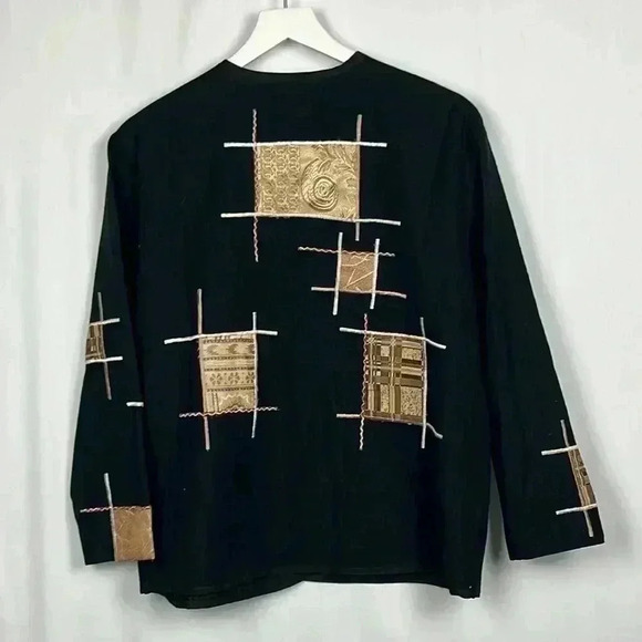 Alex Kim Womens Top Missy Black Gold M Tic Tac Toe Pattern Wooden Buttons Boxy - Picture 6 of 9